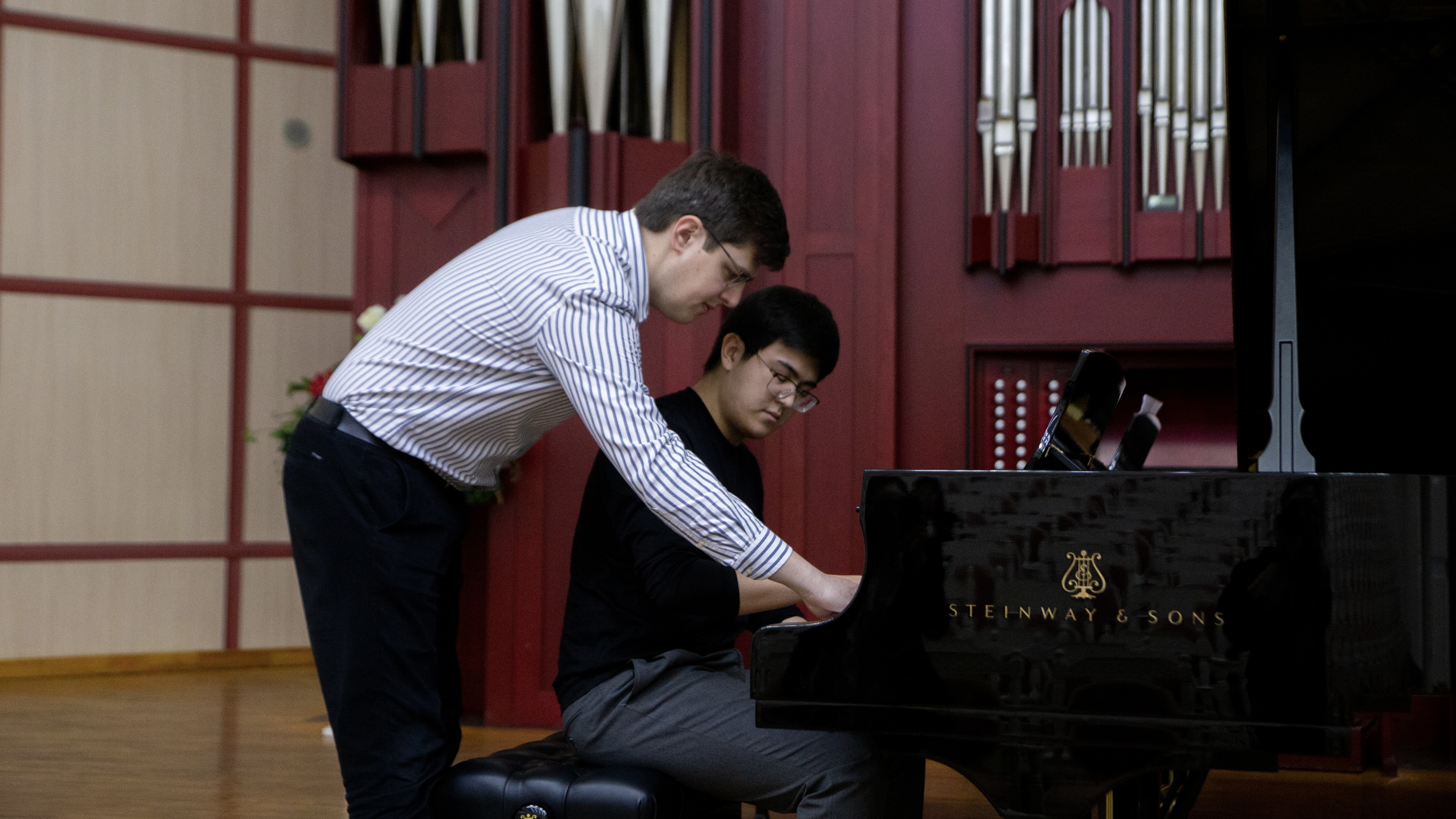 Известный российский пианист провёл мастер-класс для молодых музыкантов